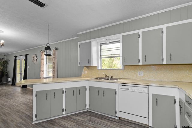 155 Angela Lane, Henderson, TX 75654