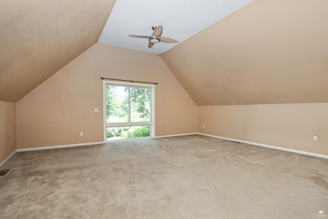 2120 Halls Landing, Manhattan, KS 66502