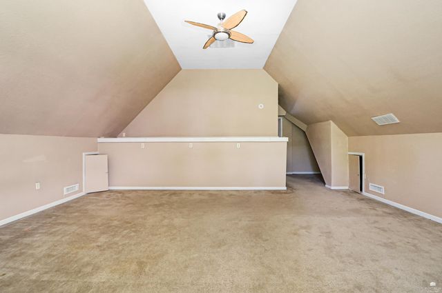 2120 Halls Landing, Manhattan, KS 66502