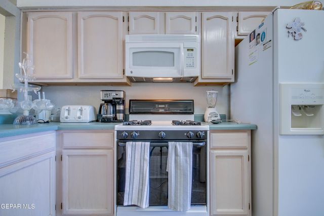 3316 TREASURE HILL Place, El Paso, TX 79936