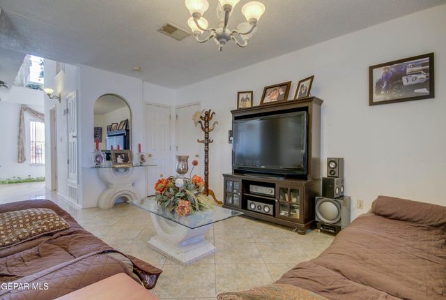 3316 TREASURE HILL Place, El Paso, TX 79936