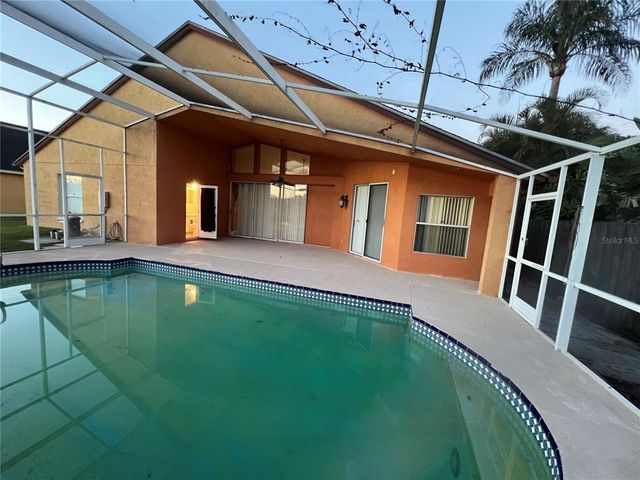 18104 SWEET JASMINE DRIVE, Tampa, FL 33647