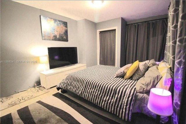 2120 NE 168th St C, North Miami Beach, FL 33162