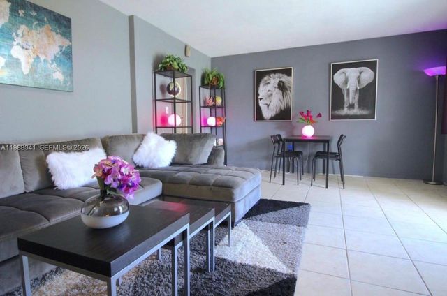 2120 NE 168th St C, North Miami Beach, FL 33162