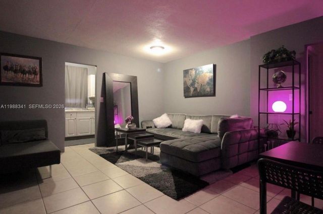 2120 NE 168th St C, North Miami Beach, FL 33162