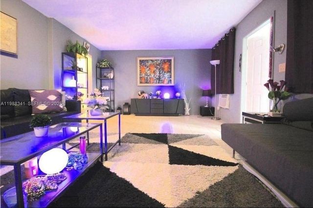 2120 NE 168th St C, North Miami Beach, FL 33162