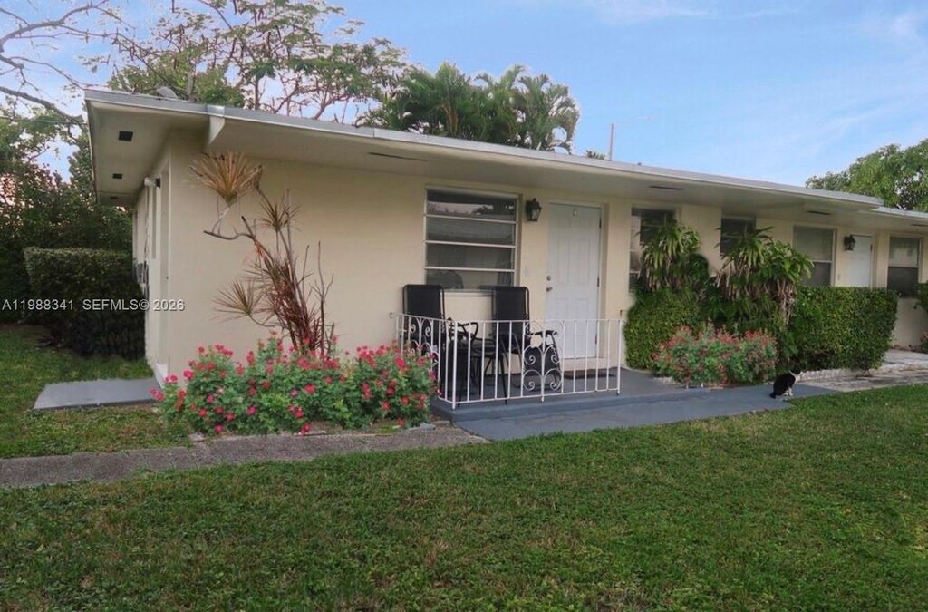 2120 NE 168th St C, North Miami Beach, FL 33162