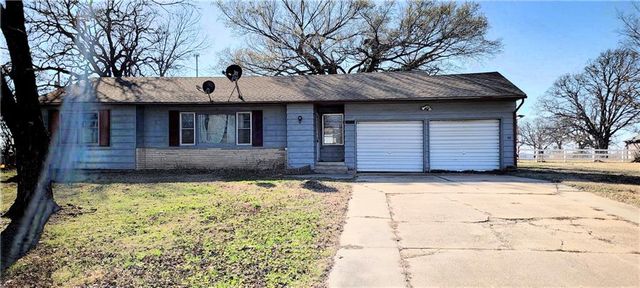 1001 N Main Street, Yates Center, KS 66783