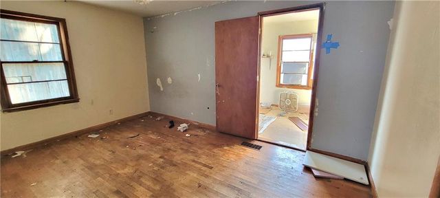 1001 N Main Street, Yates Center, KS 66783