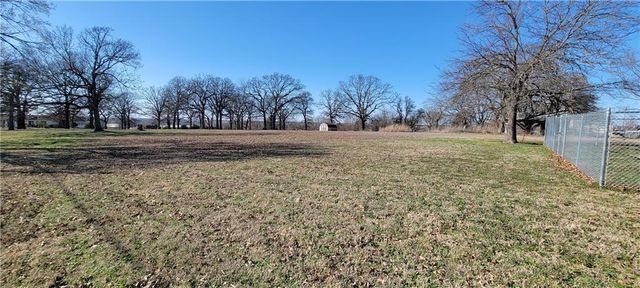 1001 N Main Street, Yates Center, KS 66783