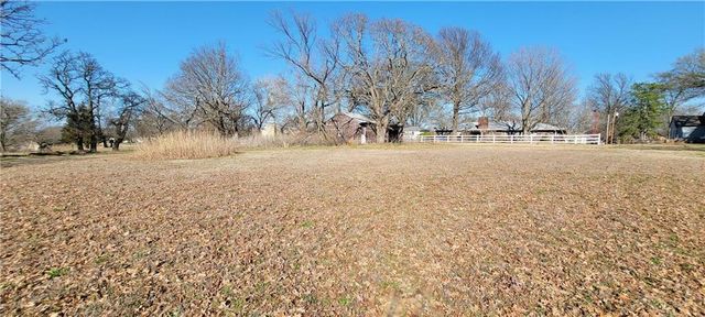 1001 N Main Street, Yates Center, KS 66783