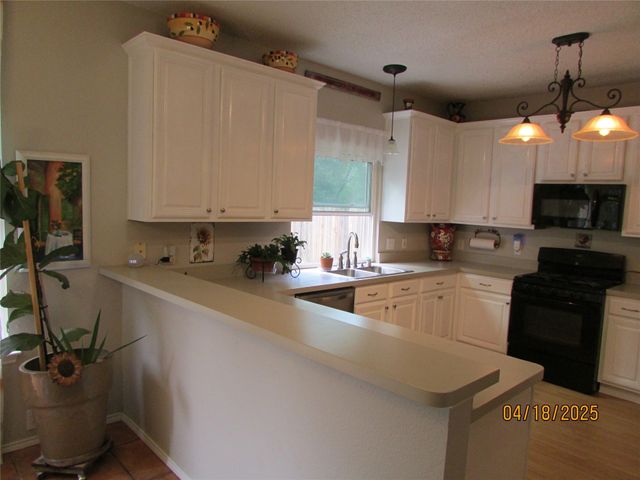 2709 Lakeside Drive, Burleson, TX 76028