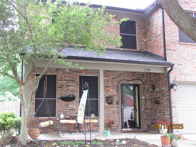 2709 Lakeside Drive, Burleson, TX 76028