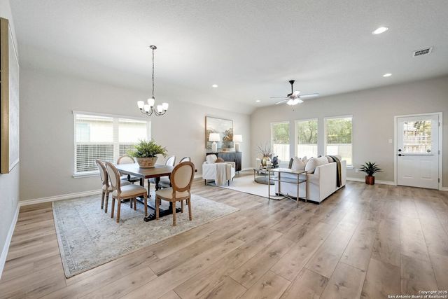 8942 Whimsey Ridge, Fair Oaks Ranch, TX 78015