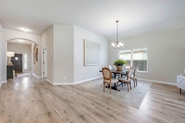 8942 Whimsey Ridge, Fair Oaks Ranch, TX 78015