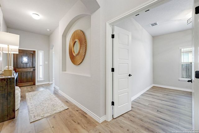 8942 Whimsey Ridge, Fair Oaks Ranch, TX 78015