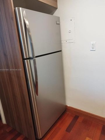 5401 Collins Avenue 1110, Miami Beach, FL 33140