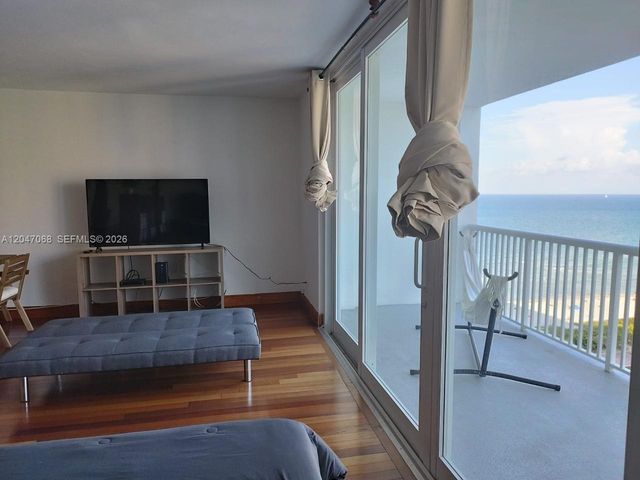 5401 Collins Avenue 1110, Miami Beach, FL 33140
