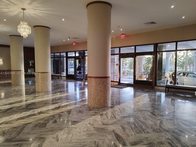 5401 Collins Avenue 1110, Miami Beach, FL 33140