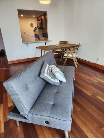 5401 Collins Avenue 1110, Miami Beach, FL 33140