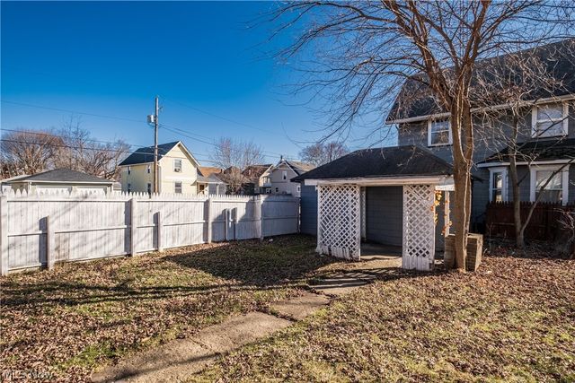 1000 Arlington Avenue SW, Canton, OH 44710