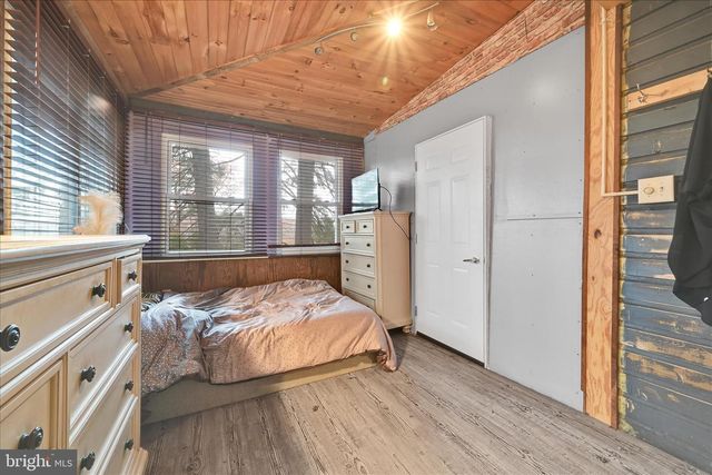 2460 GRANDVIEW AVE, Reading, PA 19606