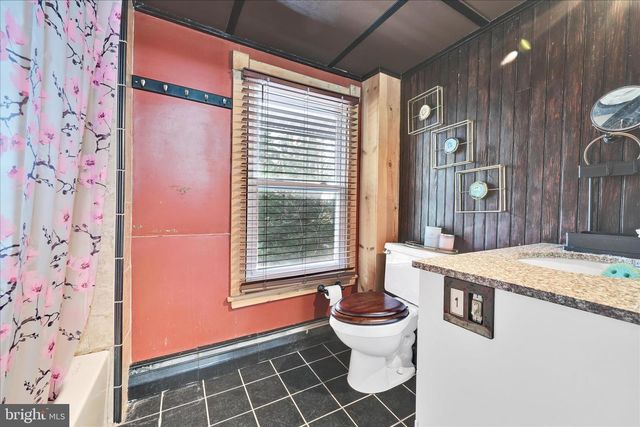 2460 GRANDVIEW AVE, Reading, PA 19606