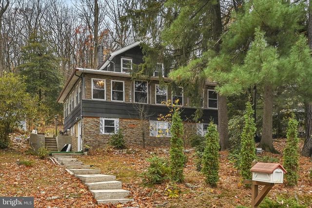 2460 GRANDVIEW AVE, Reading, PA 19606