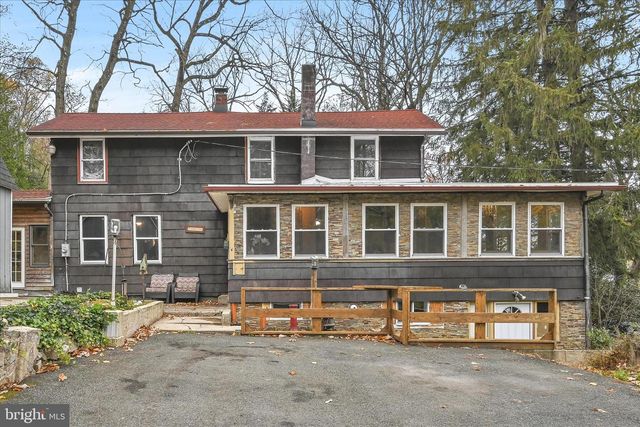 2460 GRANDVIEW AVE, Reading, PA 19606