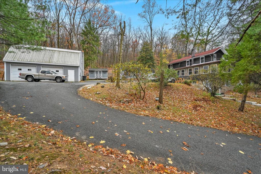 2460 GRANDVIEW AVE, Reading, PA 19606