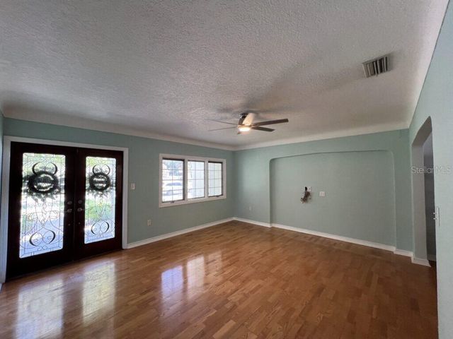 146 GIRALDA BOULEVARD NE, St Petersburg, FL 33704