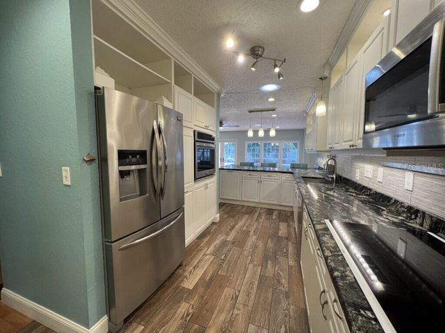 146 GIRALDA BOULEVARD NE, St Petersburg, FL 33704