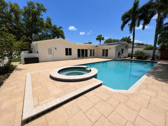 146 GIRALDA BOULEVARD NE, St Petersburg, FL 33704