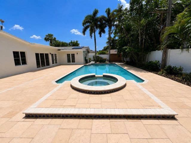 146 GIRALDA BOULEVARD NE, St Petersburg, FL 33704