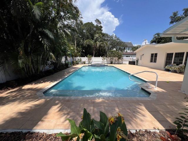 146 GIRALDA BOULEVARD NE, St Petersburg, FL 33704
