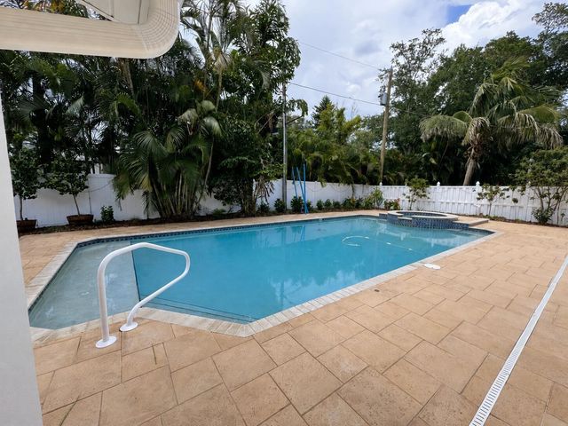 146 GIRALDA BOULEVARD NE, St Petersburg, FL 33704