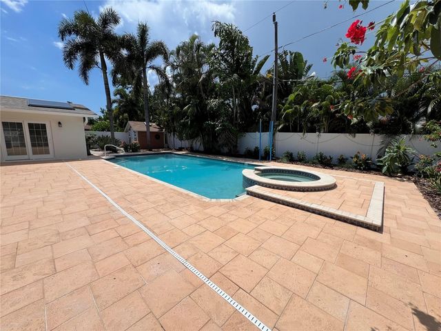 146 GIRALDA BOULEVARD NE, St Petersburg, FL 33704