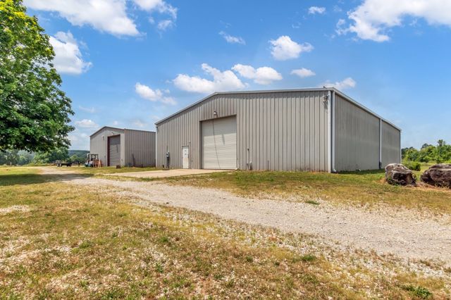 184 Buncombe Rd, Belvidere, TN 37306