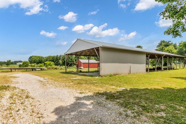 184 Buncombe Rd, Belvidere, TN 37306