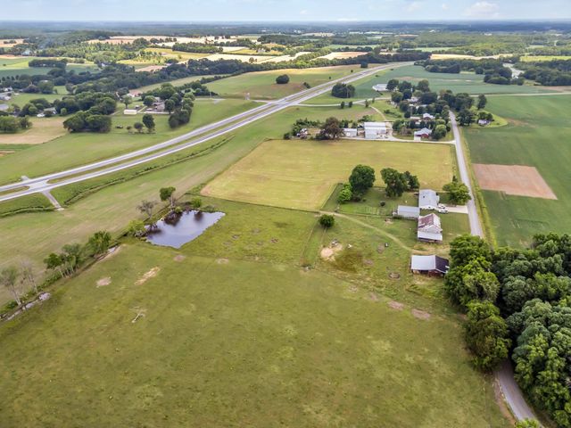 184 Buncombe Rd, Belvidere, TN 37306