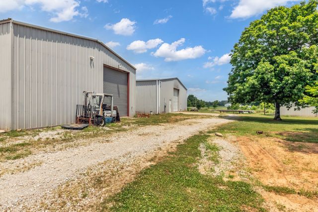 184 Buncombe Rd, Belvidere, TN 37306
