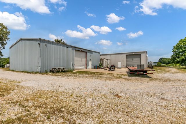 184 Buncombe Rd, Belvidere, TN 37306