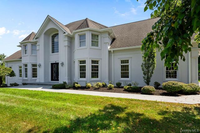 4 Beaver Pond Court, Stony Point, NY 10980