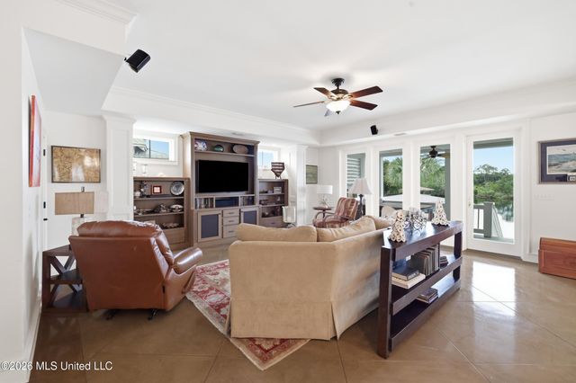 68 Bayou Circle, Gulfport, MS 39507