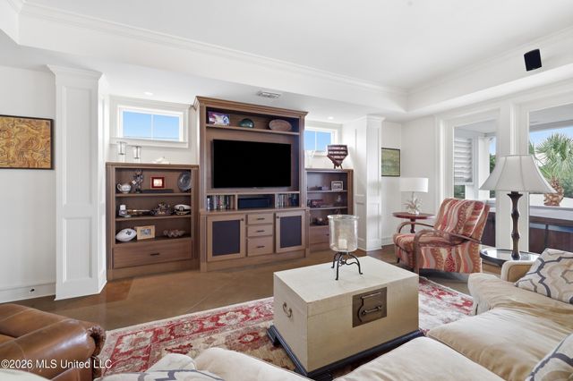 68 Bayou Circle, Gulfport, MS 39507
