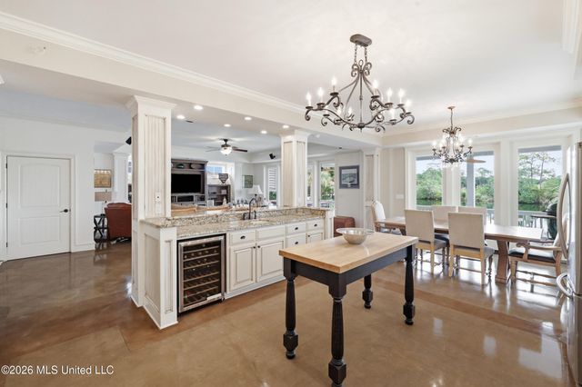 68 Bayou Circle, Gulfport, MS 39507