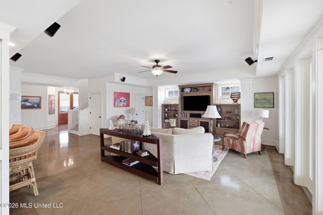 68 Bayou Circle, Gulfport, MS 39507
