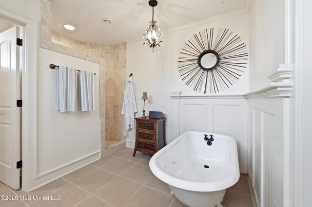 68 Bayou Circle, Gulfport, MS 39507