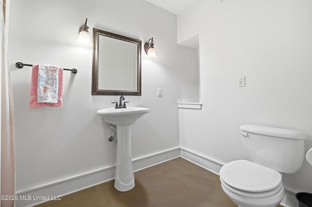 68 Bayou Circle, Gulfport, MS 39507