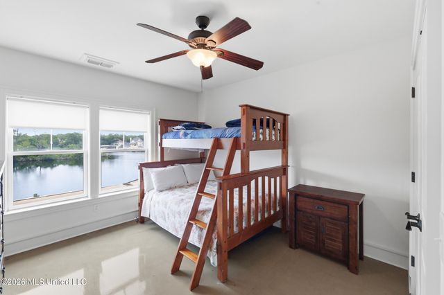 68 Bayou Circle, Gulfport, MS 39507